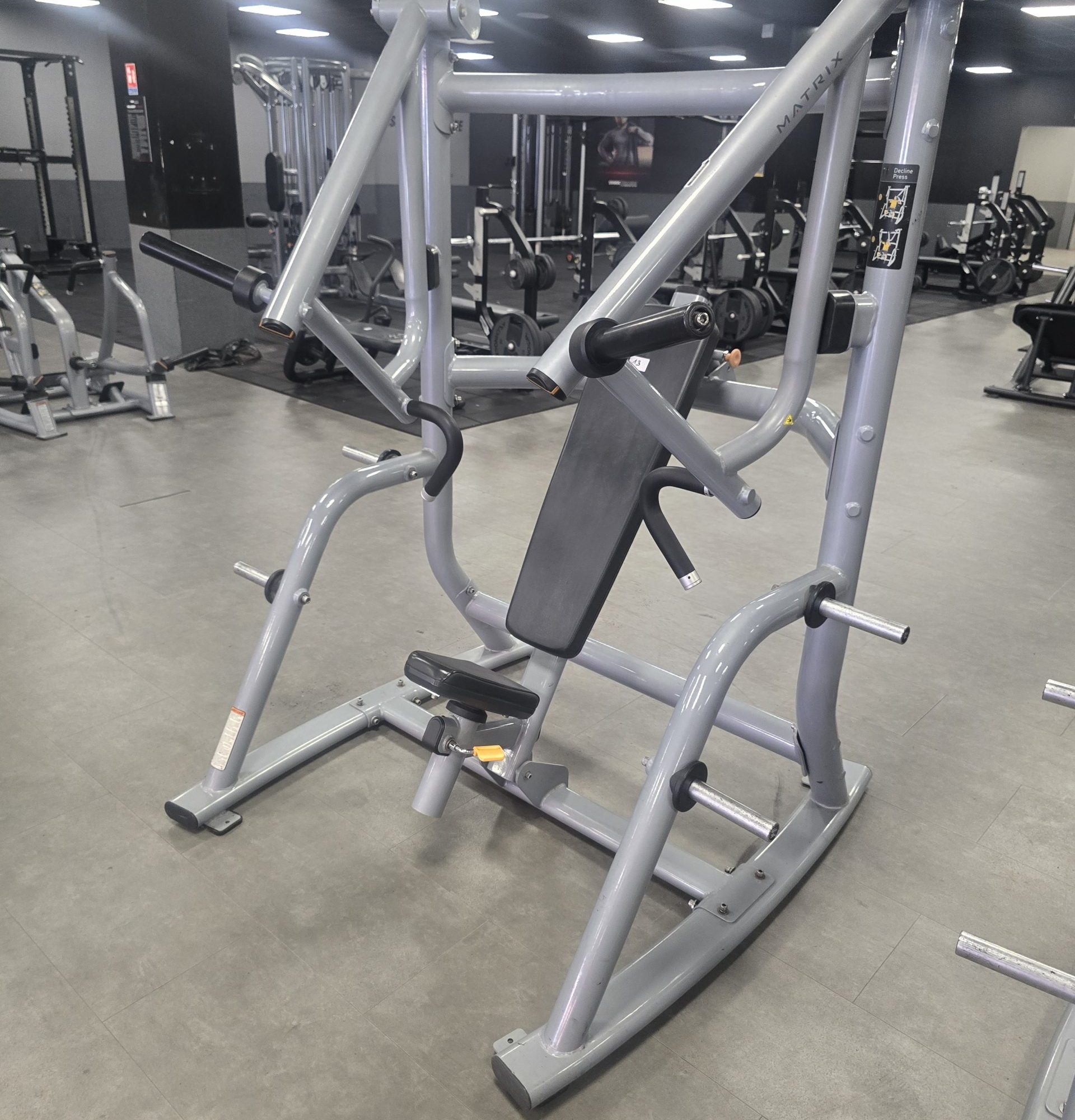 DEVELOPPE PECTORAUX VERTICAL | VERTICAL BENCH PRESS MATRIX MAGNUM MGPL12