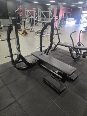 Banc Développé couché  Technogym Pure Strength PG07