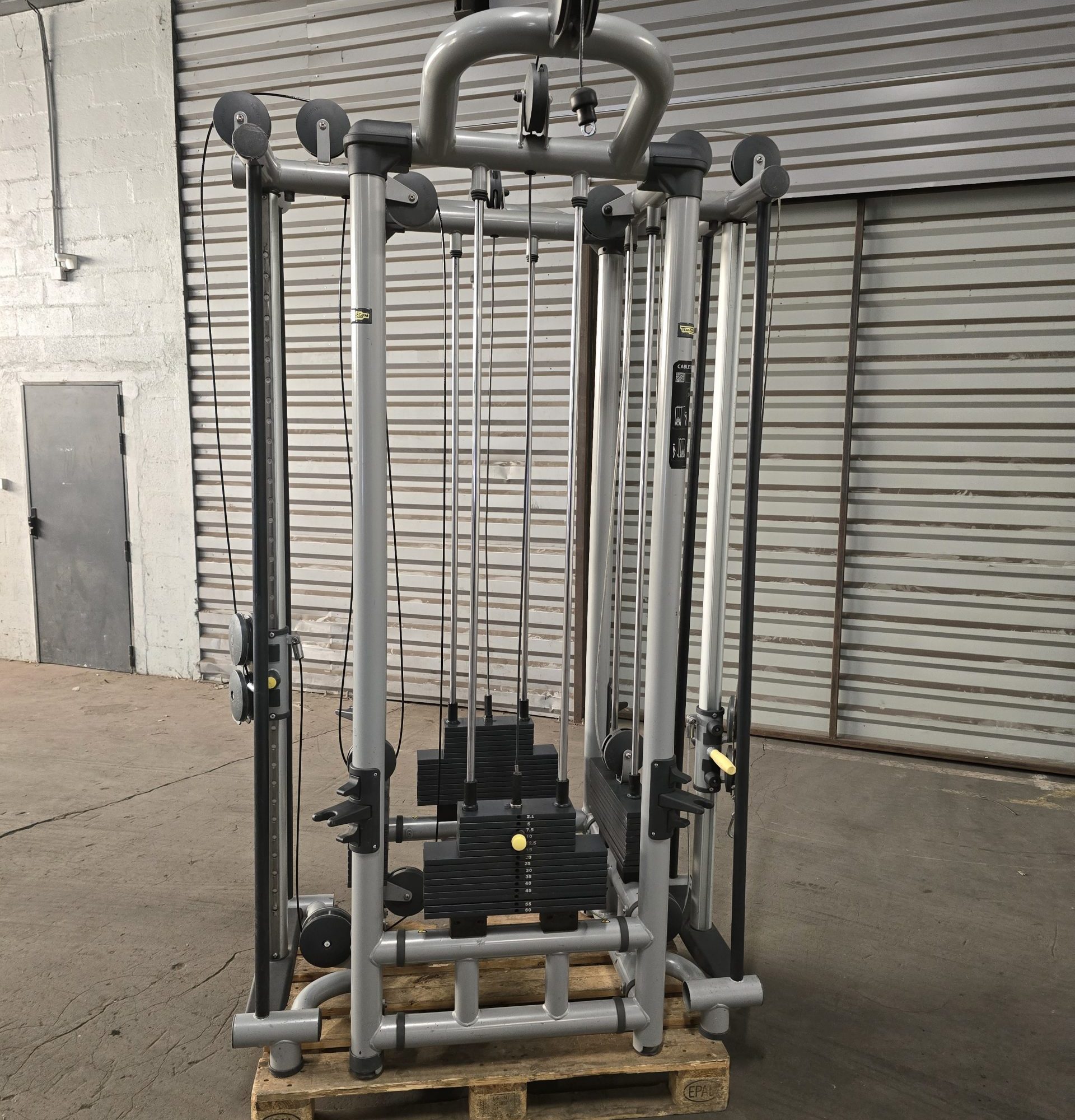 Cable Tower Technogym station de musculation professionnelle à câbles multiples